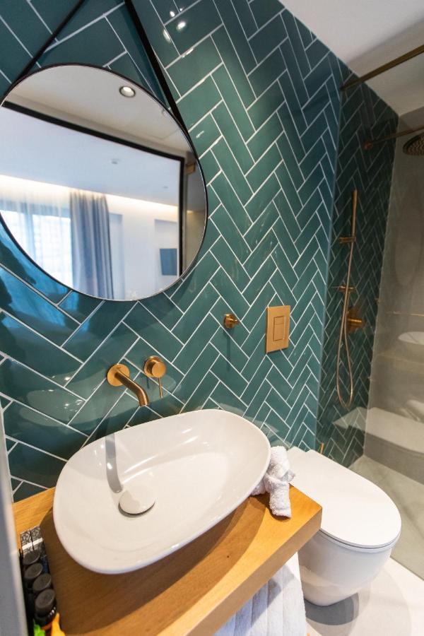 Old Port Otel 2*